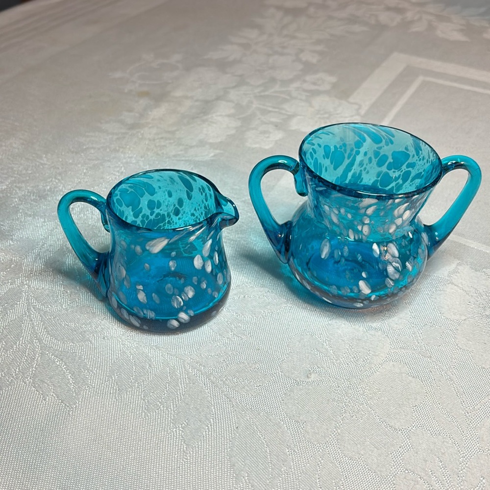 Vintage Hand Blown Art Glass Aqua Blue Splatter White Creamer & Sugar Bo…